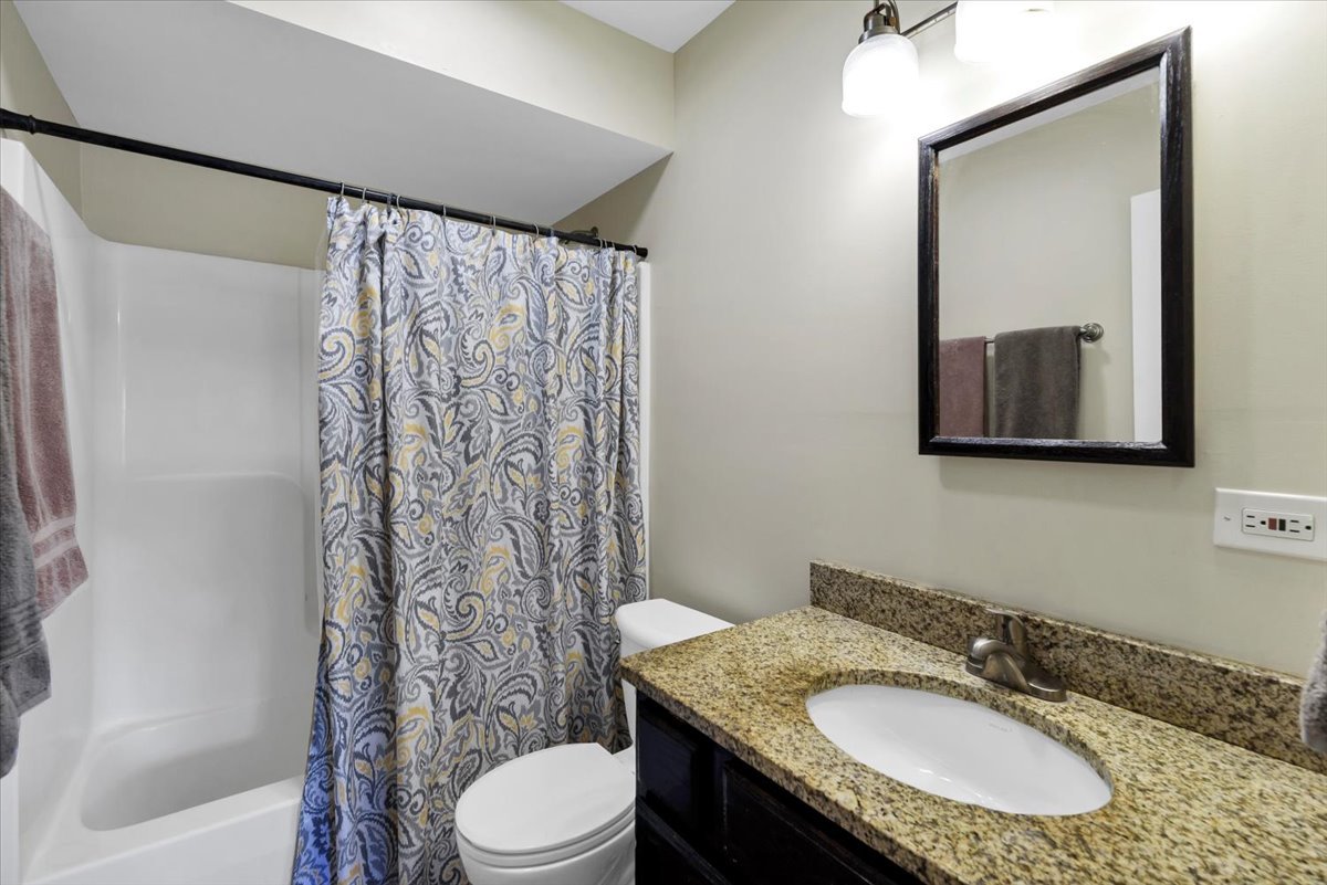 700 Woodbine Lane Property Photo 10
