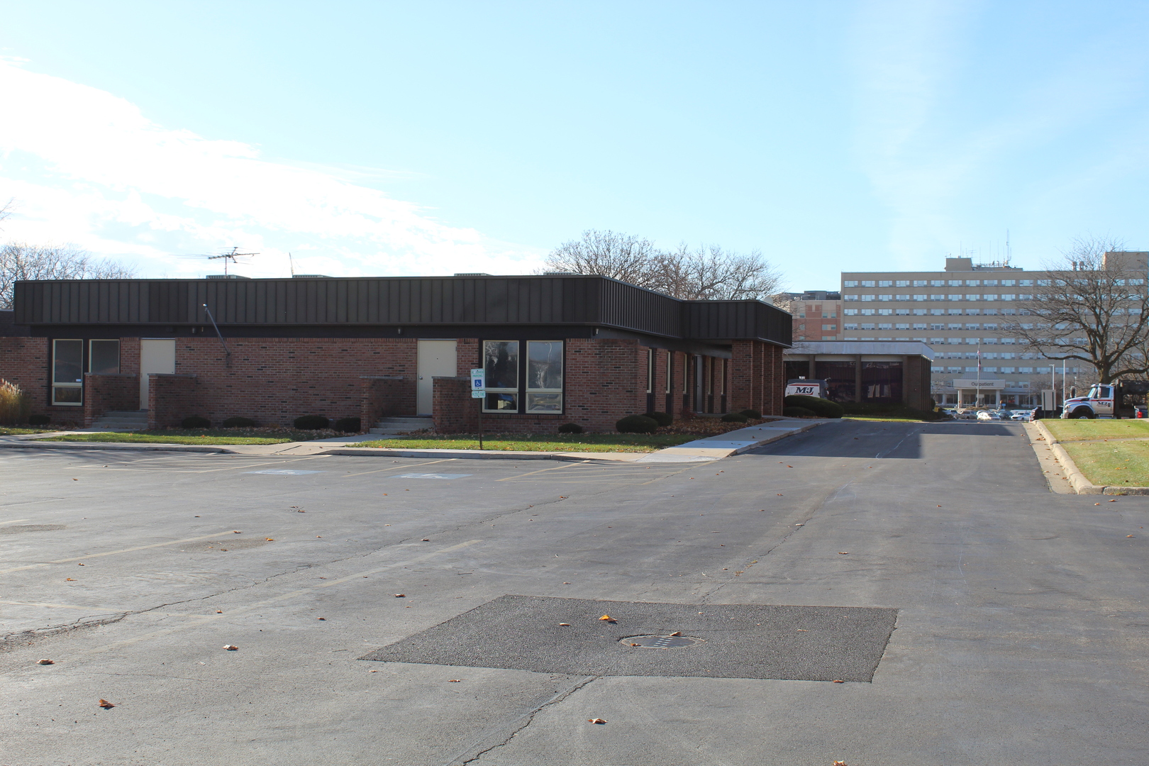300 N Hammes Avenue C Property Photo 3