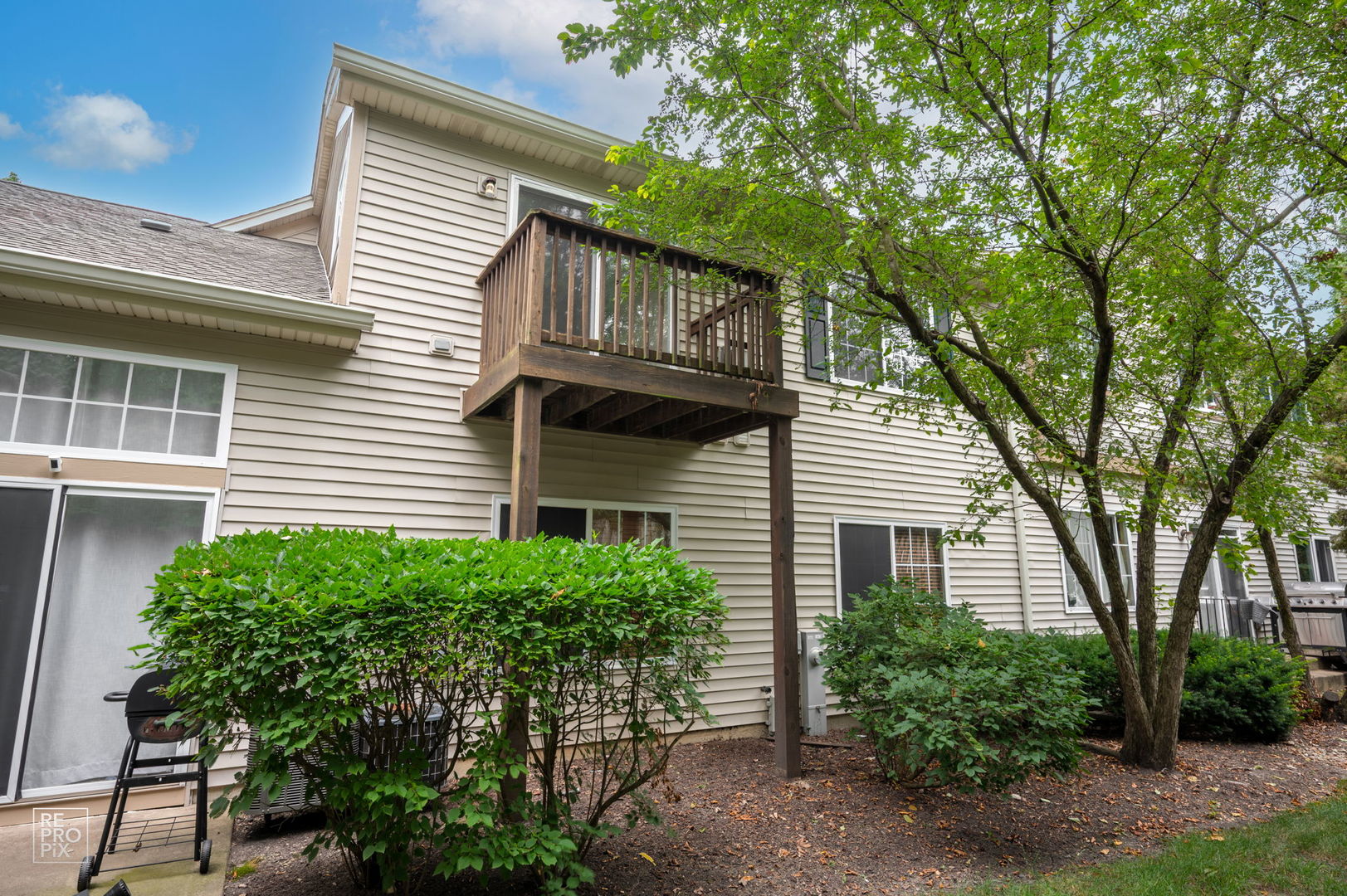268 Southwicke Drive B Property Photo 11