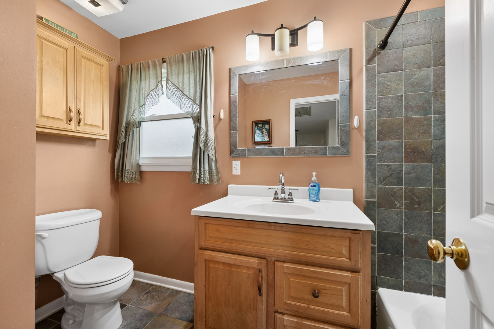 1144 E Anderson Drive Property Photo 28