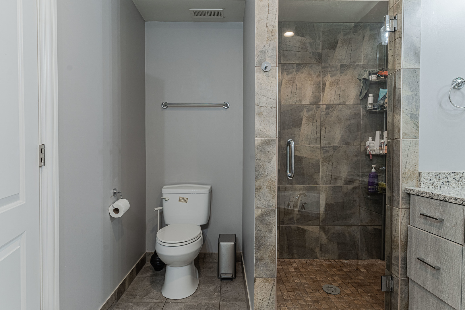 5210 S King Drive A Property Photo 37