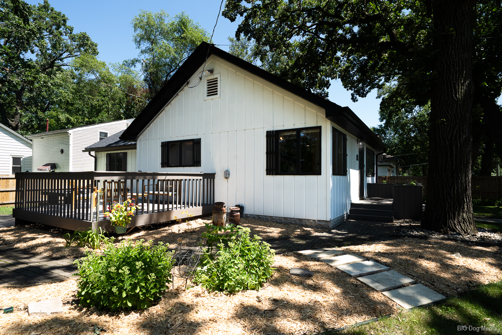 23144 W Oak Street Property Photo 2