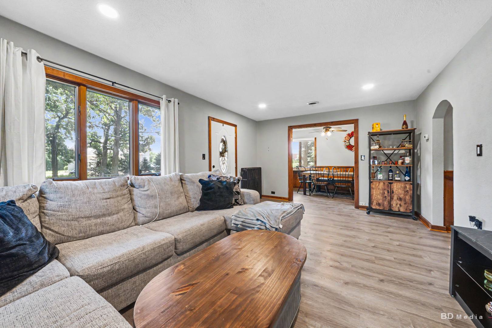 23144 W Oak Street Property Photo 8