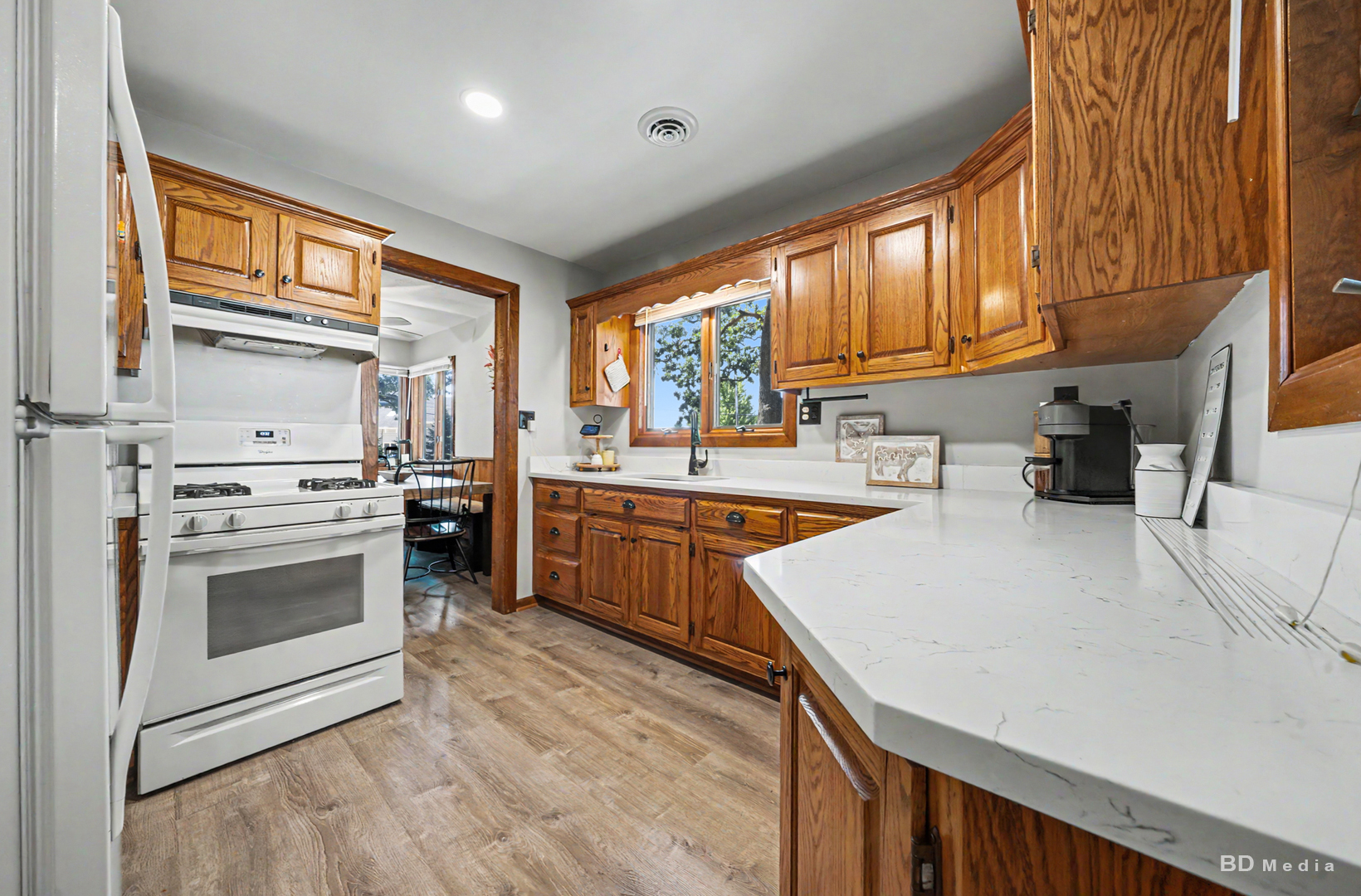23144 W Oak Street Property Photo 12