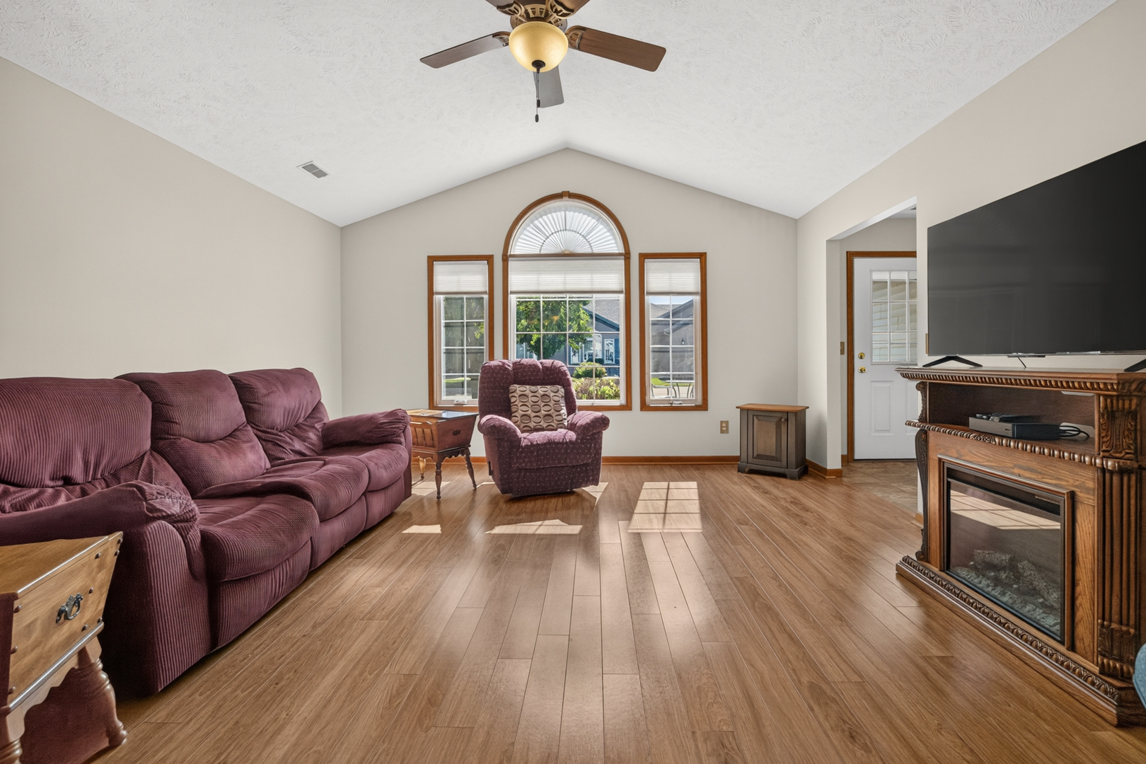 3707 Wine Way Property Photo 5