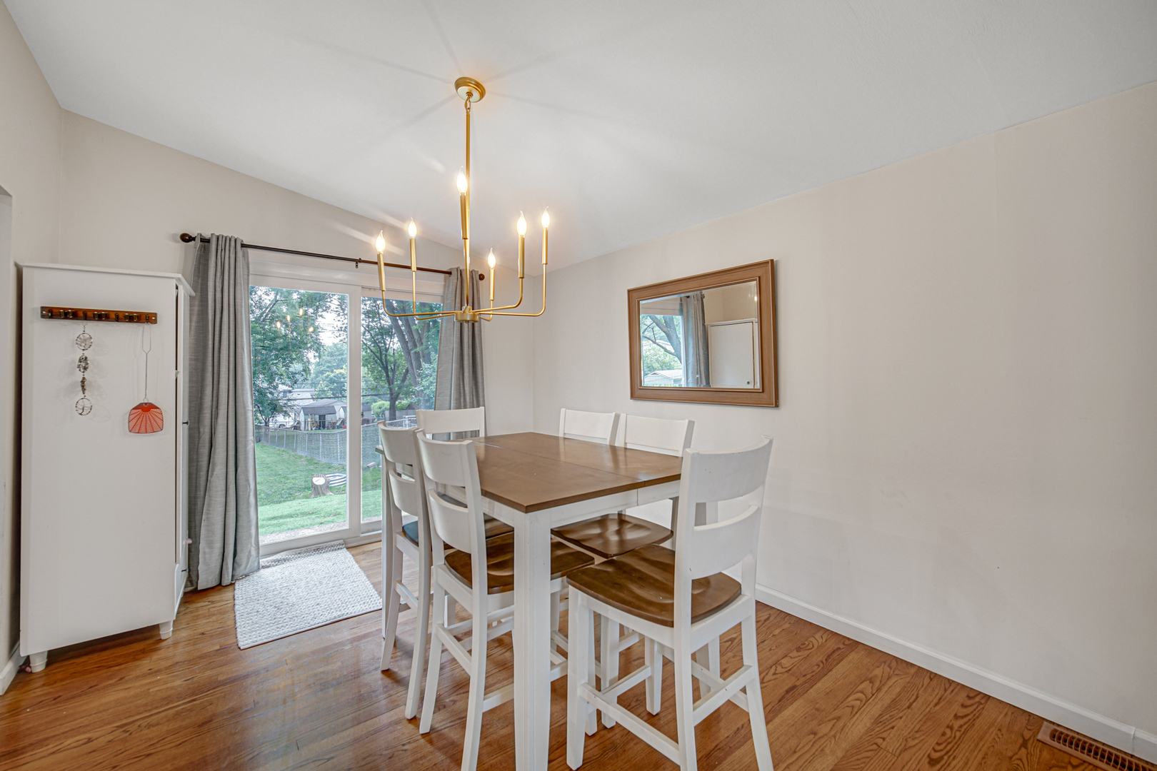 961 N Midlothian Road Property Photo 7