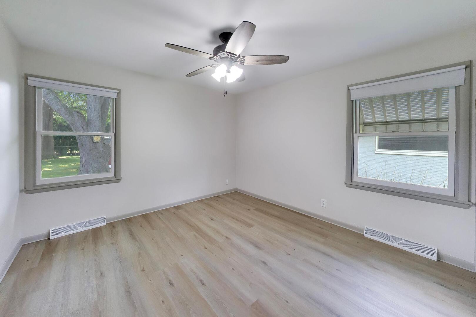 611 W Kimball Avenue Property Photo 12