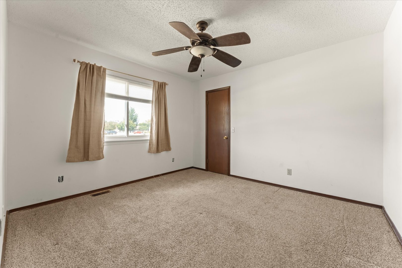 914 Kara Drive 914 Property Photo 22