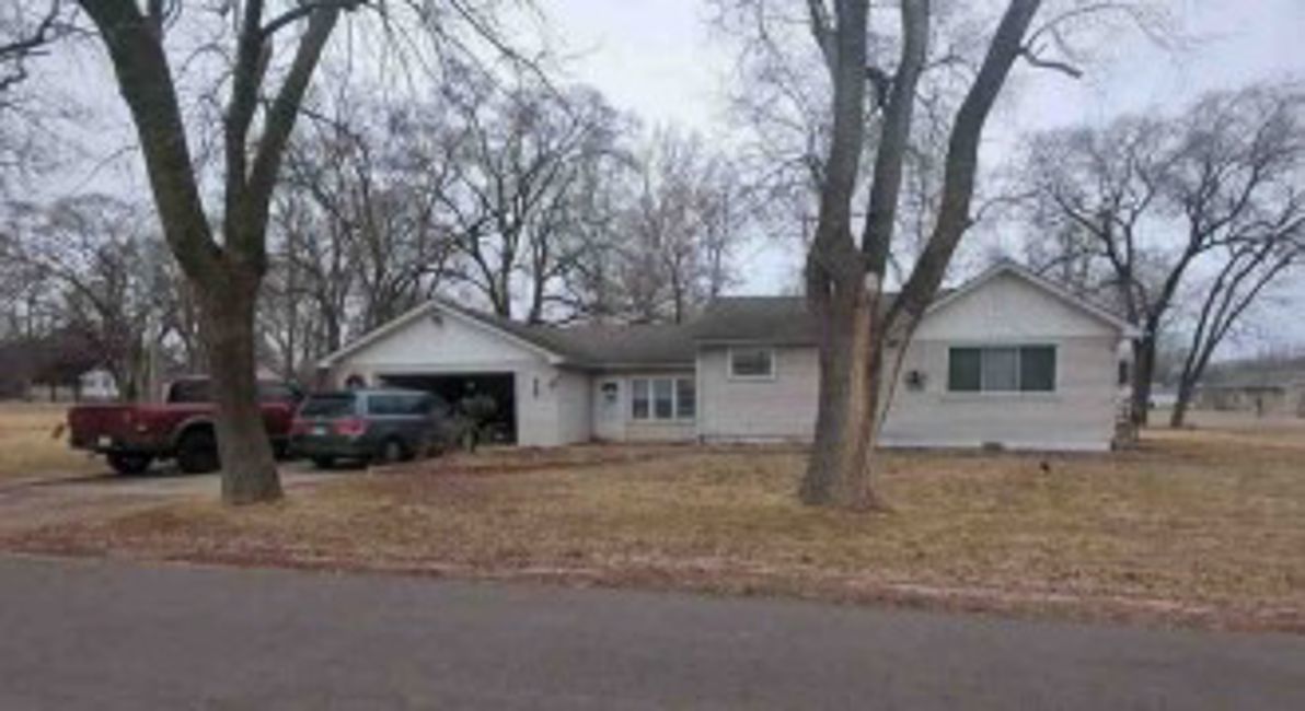790 E 2nd Street Property Photo 2