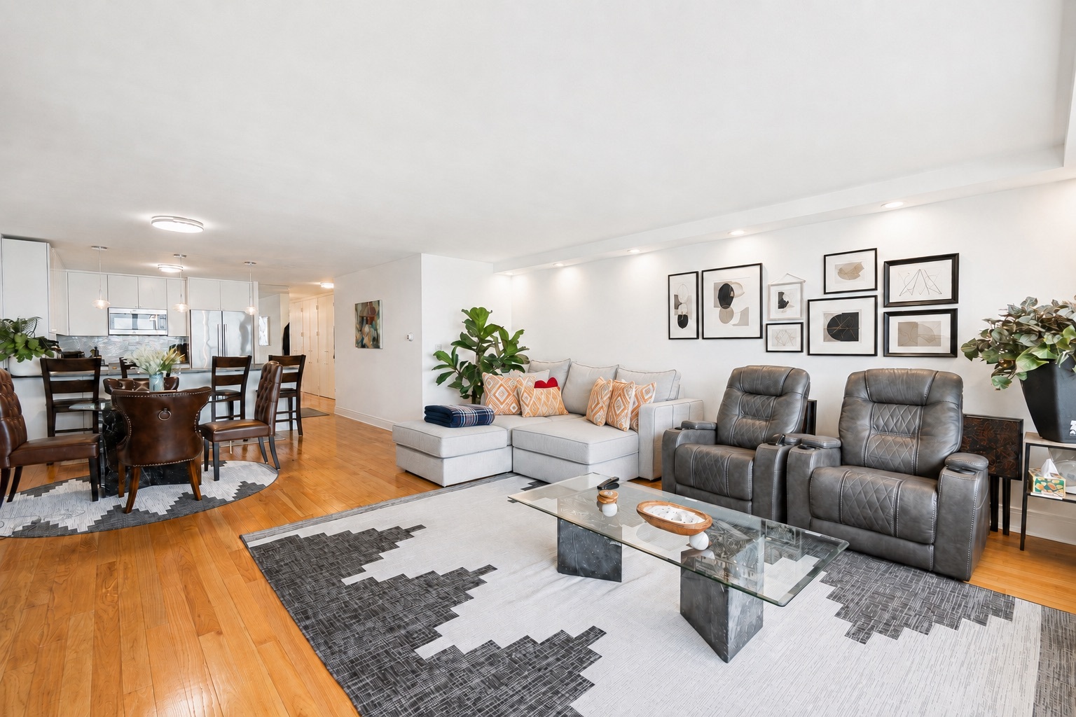 1440 N Lake Shore Drive 9e Property Photo 4