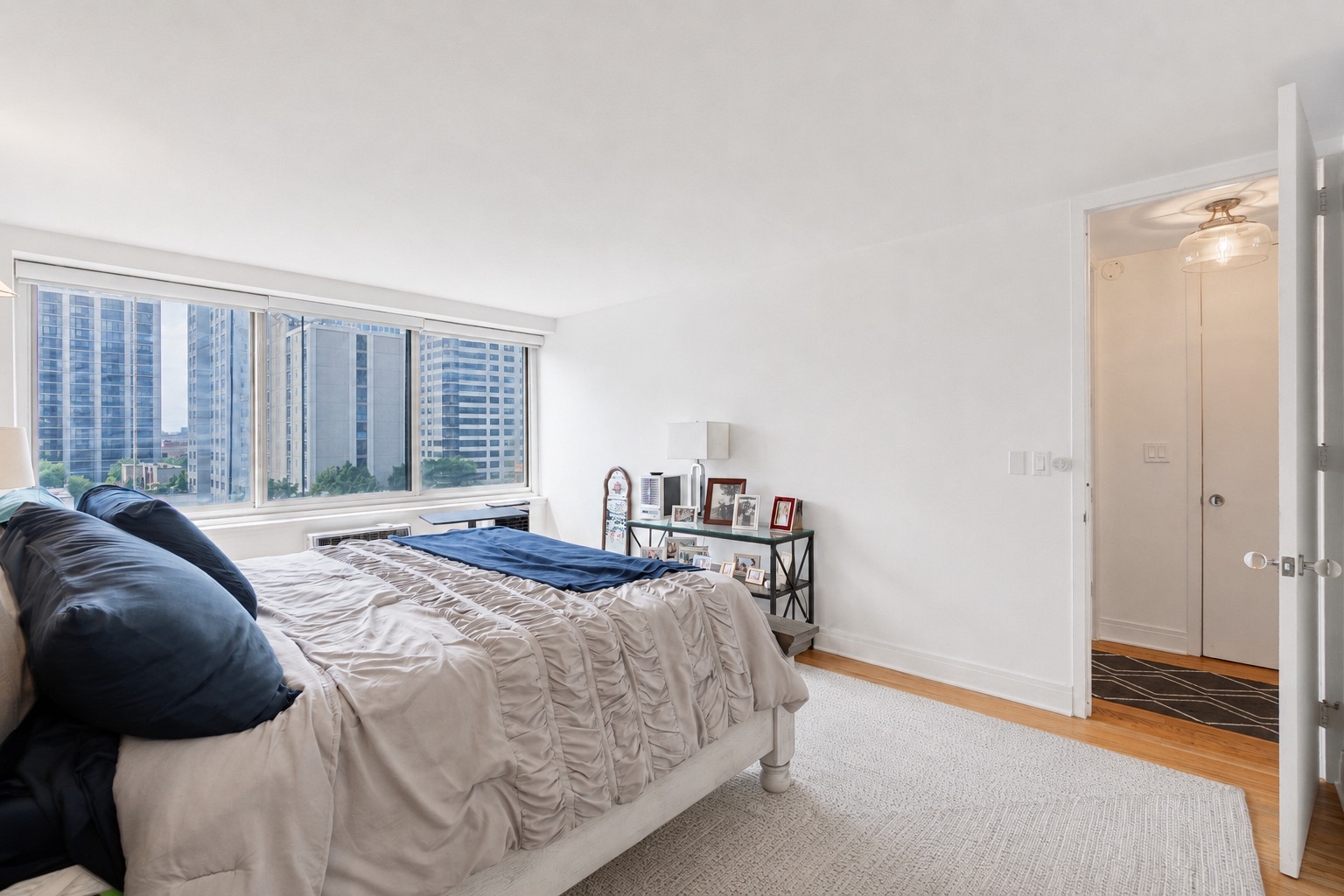 1440 N Lake Shore Drive 9e Property Photo 13