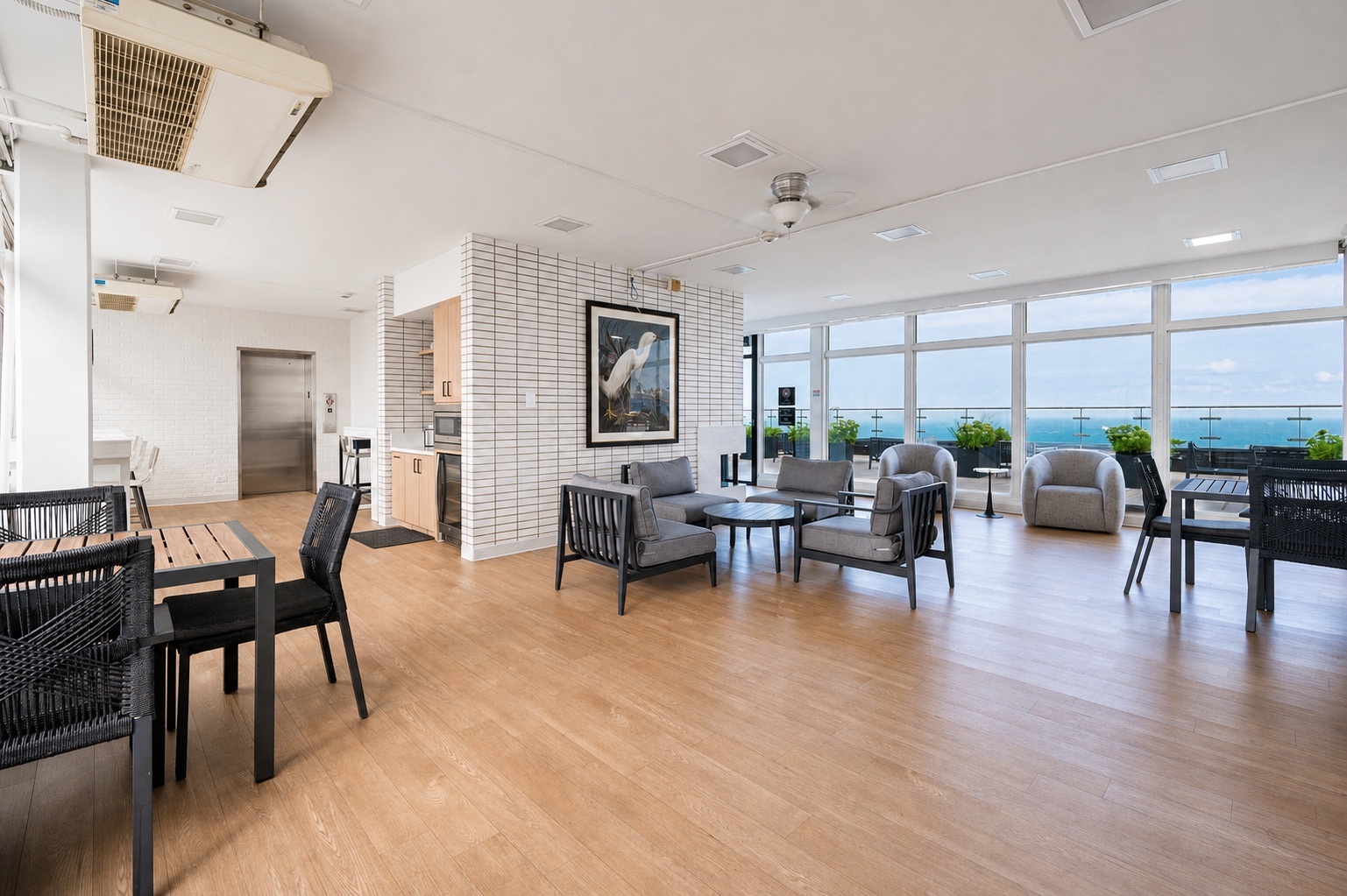 1440 N Lake Shore Drive 9e Property Photo 22