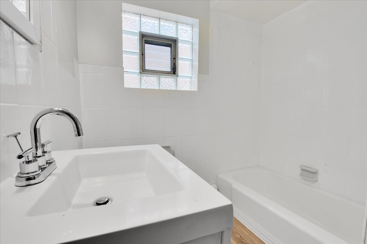 1017 S 14th Avenue 1 Property Photo 12