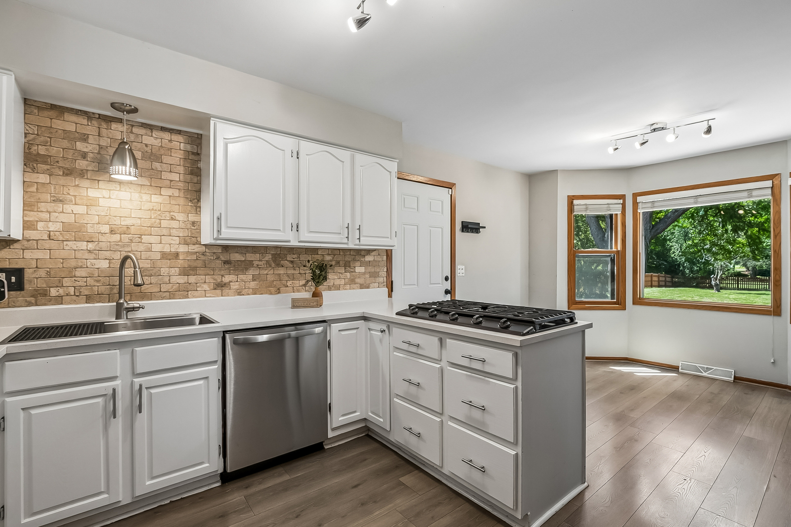 3060 Mini Drive Property Photo 8