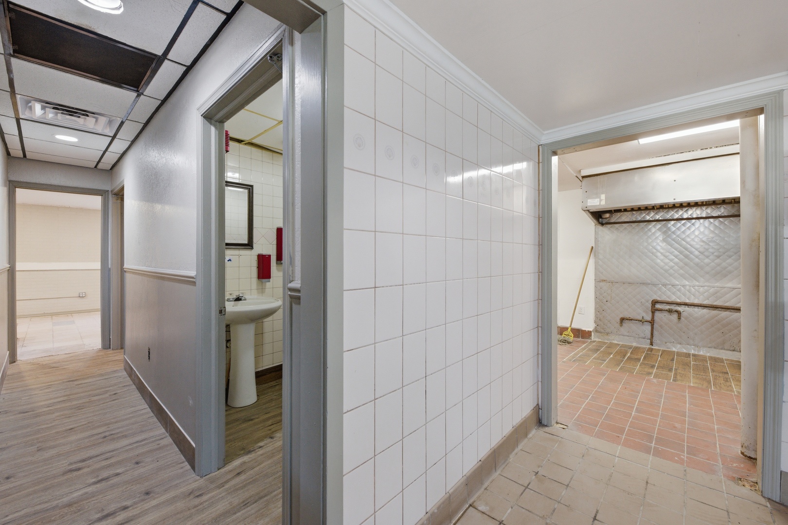 682 Park Avenue Property Photo 24
