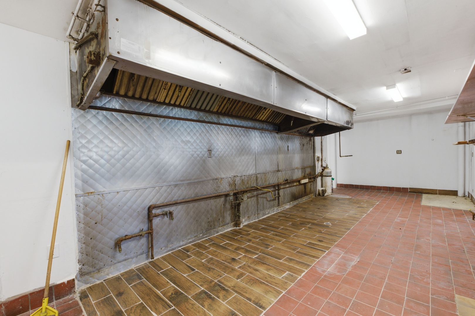 682 Park Avenue Property Photo 29