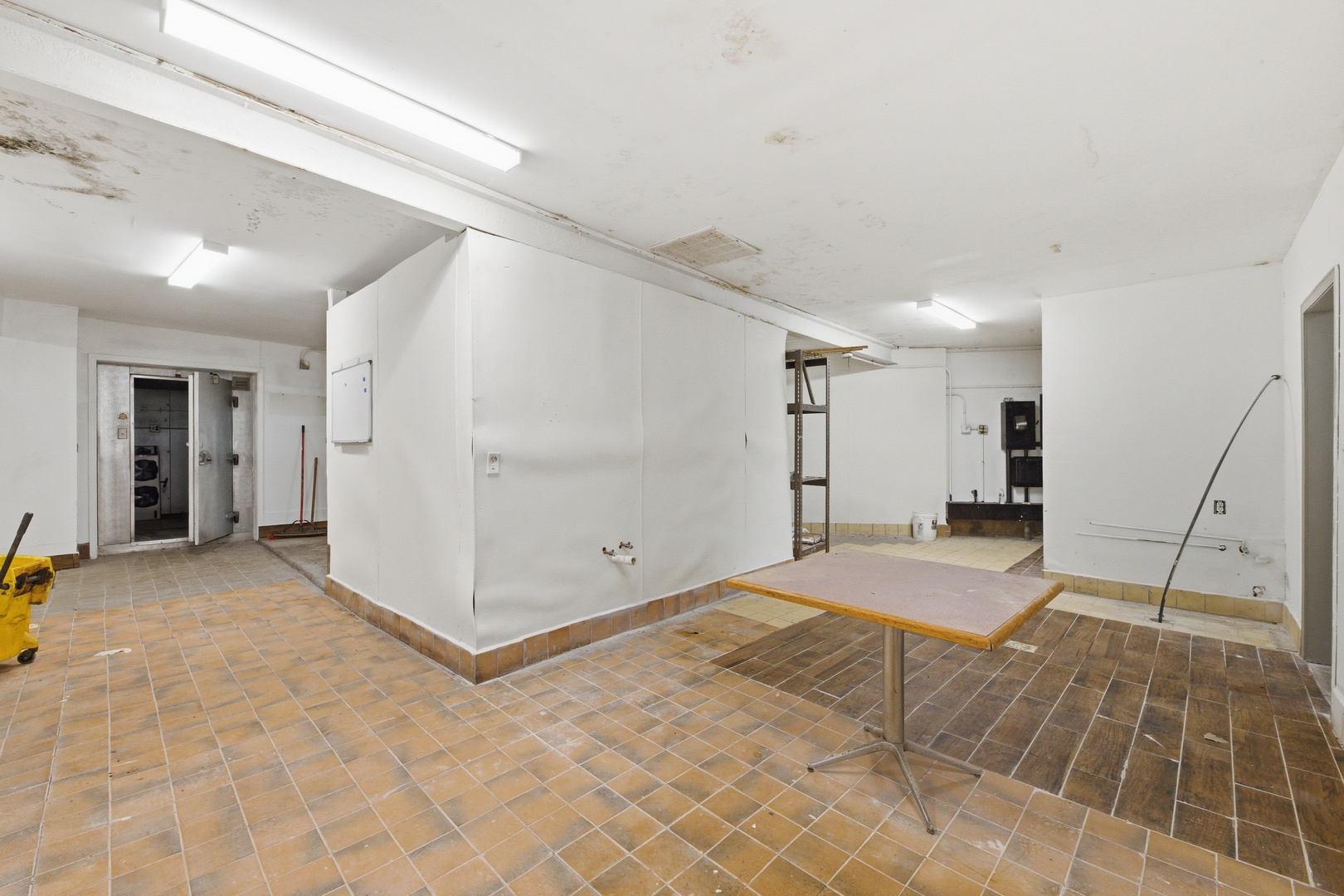 682 Park Avenue Property Photo 39
