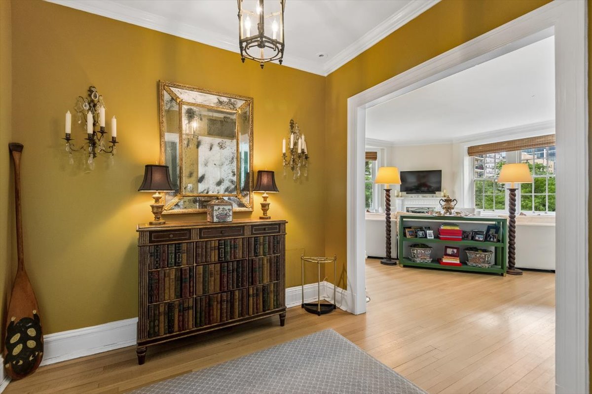 1200 N Lake Shore Drive 404 Property Photo 15