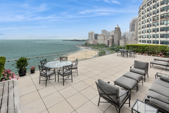 1200 N Lake Shore Drive 404 Property Photo 21