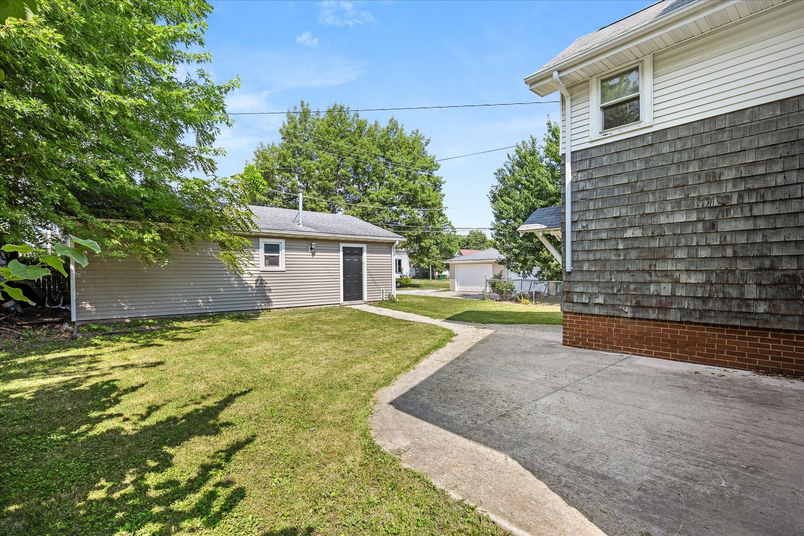 1006 S Bloomington Street Property Photo 37