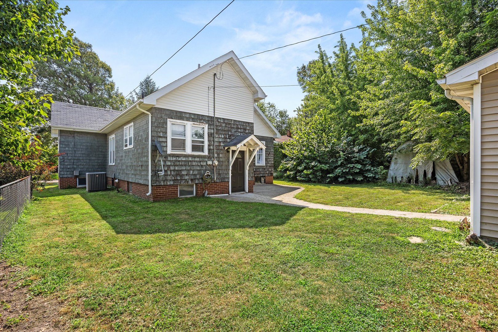 1006 S Bloomington Street Property Photo 40