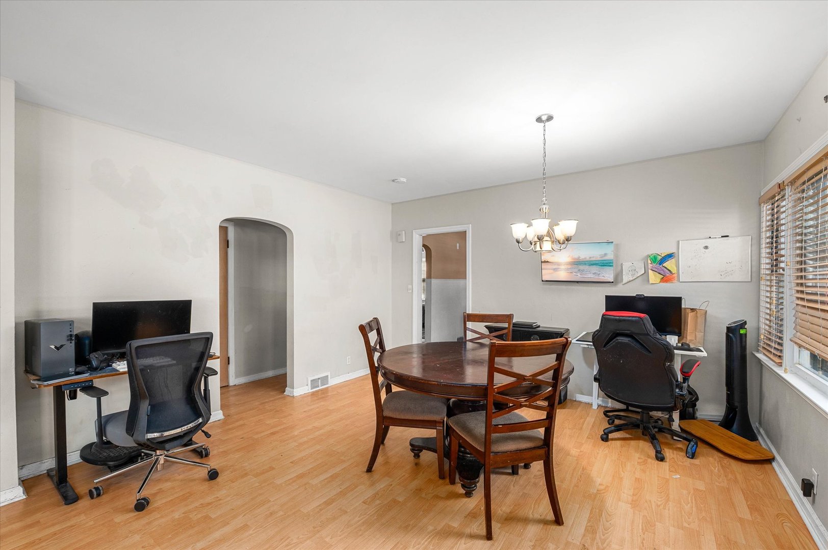 1060 Catherine Street Property Photo 6