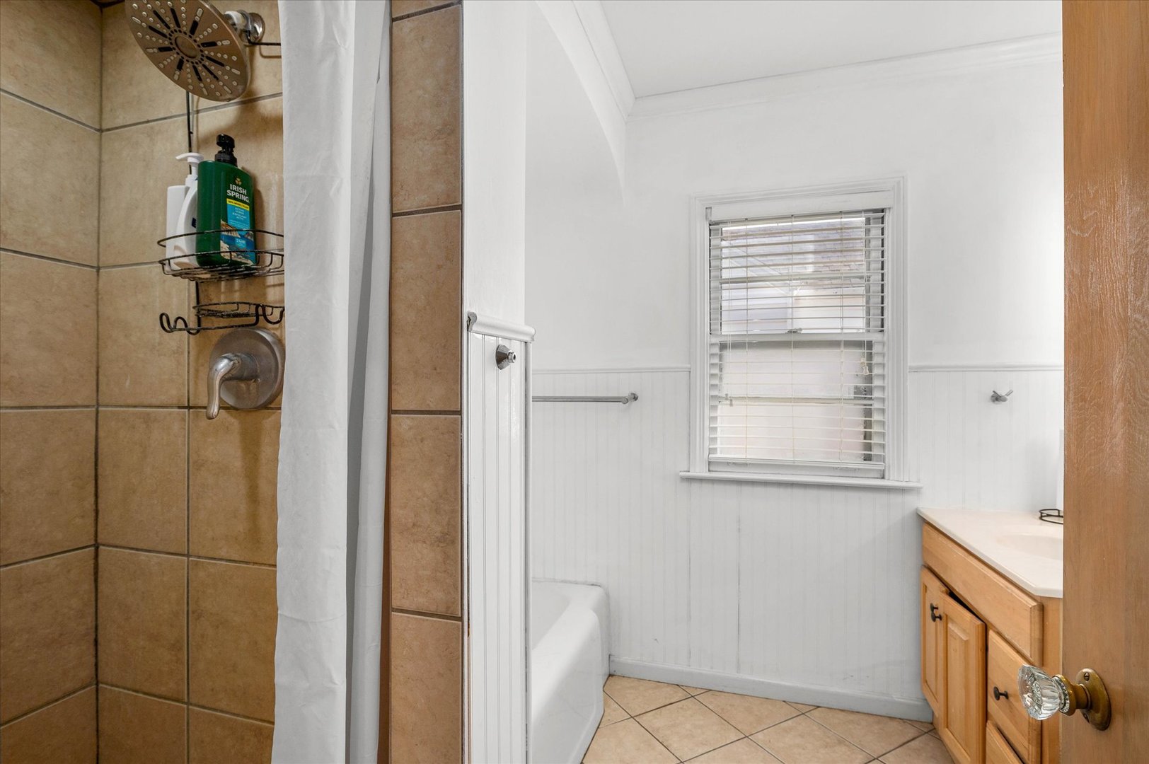 1060 Catherine Street Property Photo 13