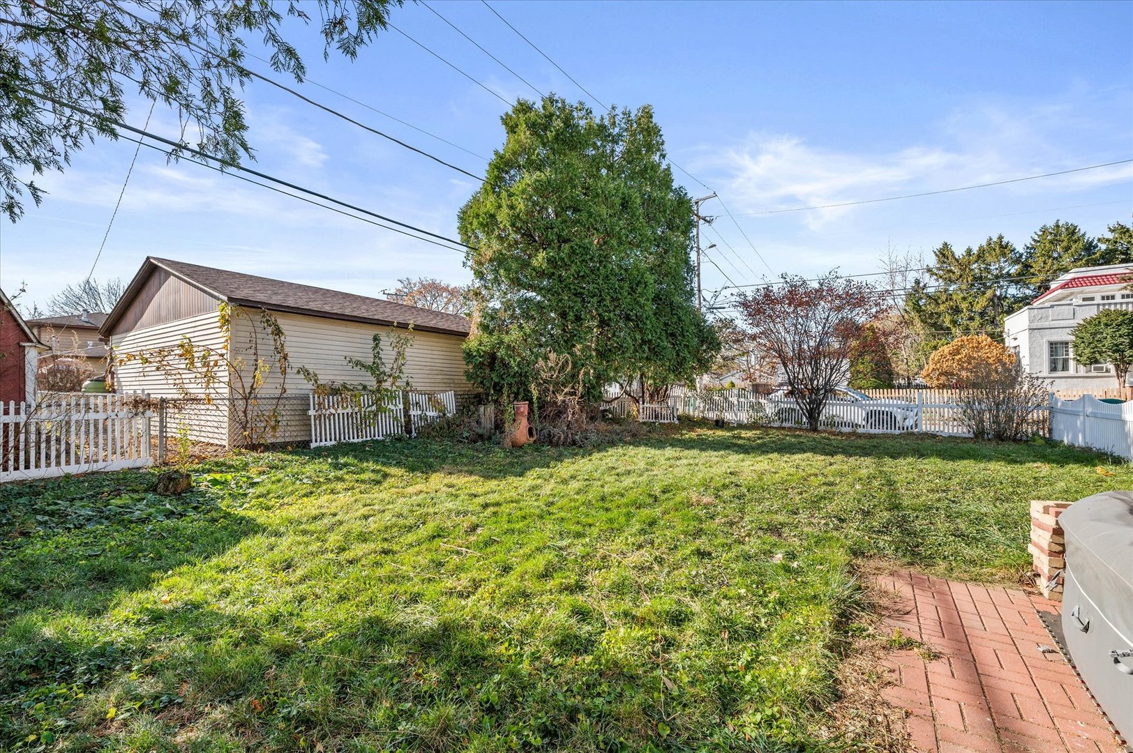 1060 Catherine Street Property Photo 15