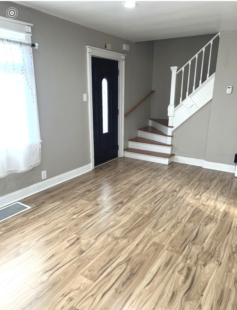 7541 S Hamilton Avenue Property Photo 4