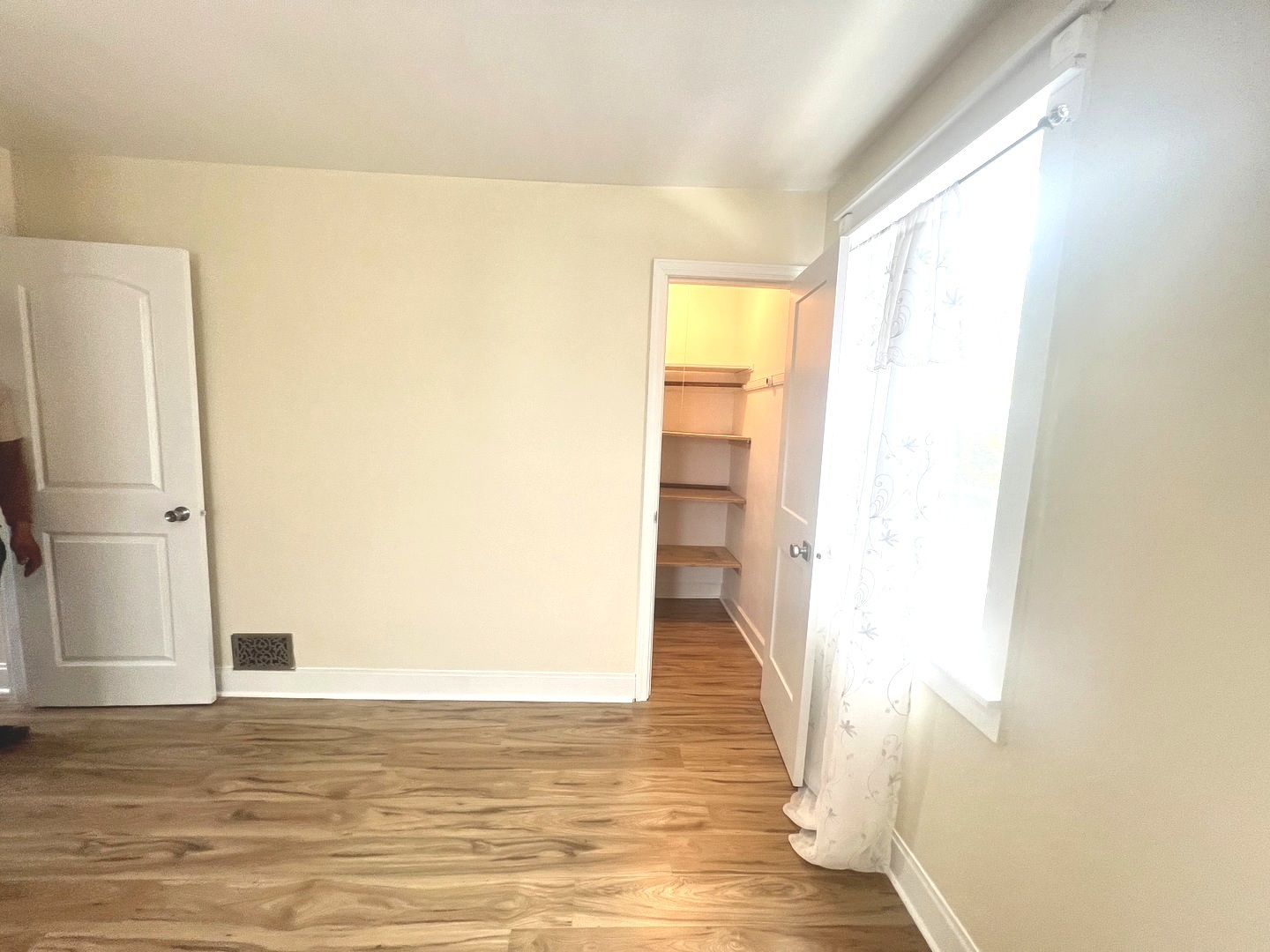 7541 S Hamilton Avenue Property Photo 27