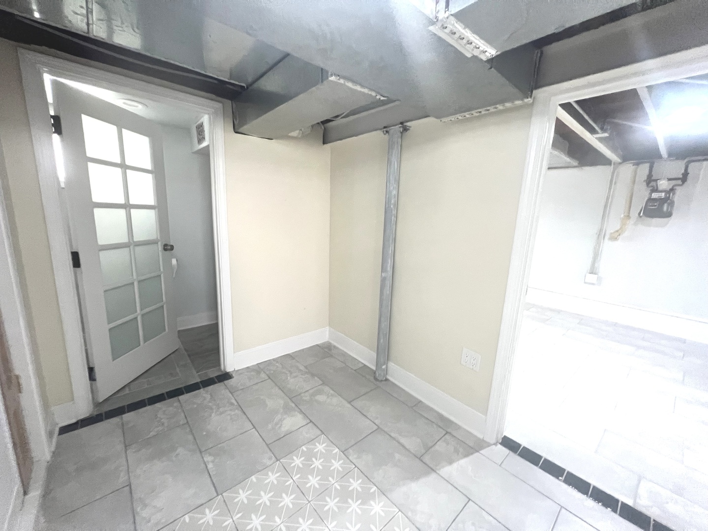 7541 S Hamilton Avenue Property Photo 34