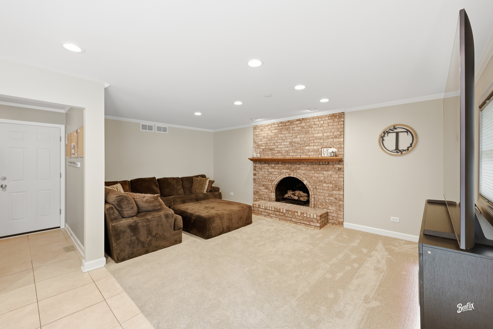 811 Spring Cove Drive Property Photo 9
