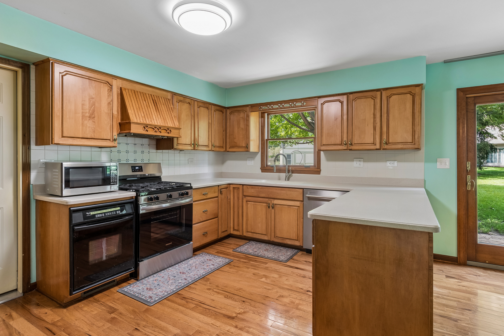 2305 Pepper Valley Drive Property Photo 4