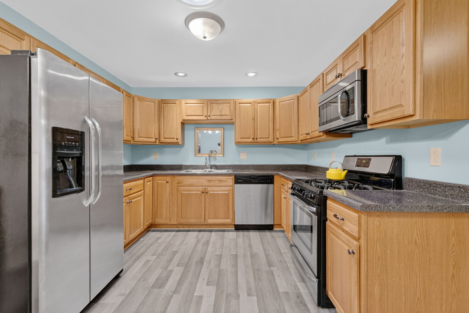 175 Harbor Landing Property Photo 4