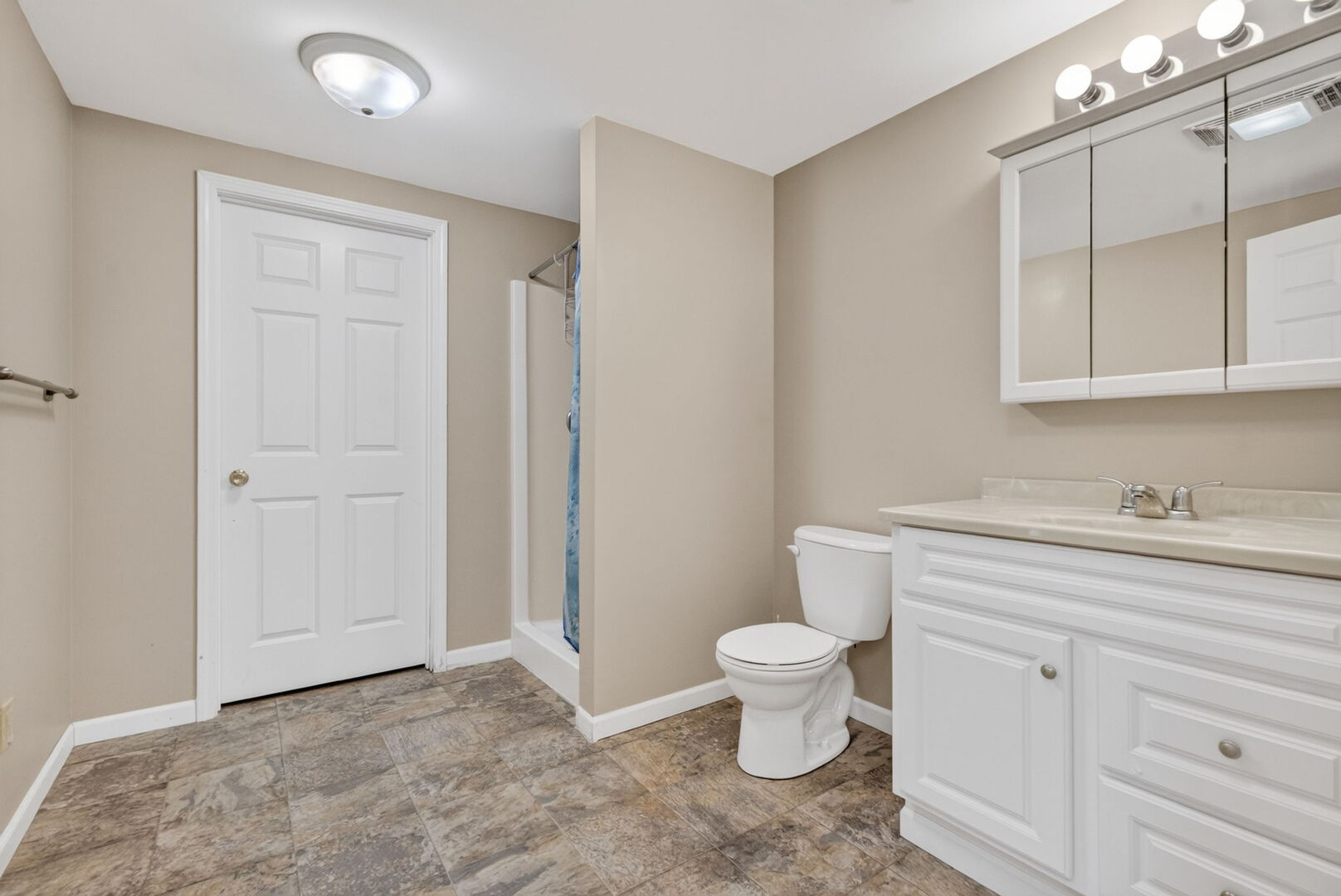 175 Harbor Landing Property Photo 29