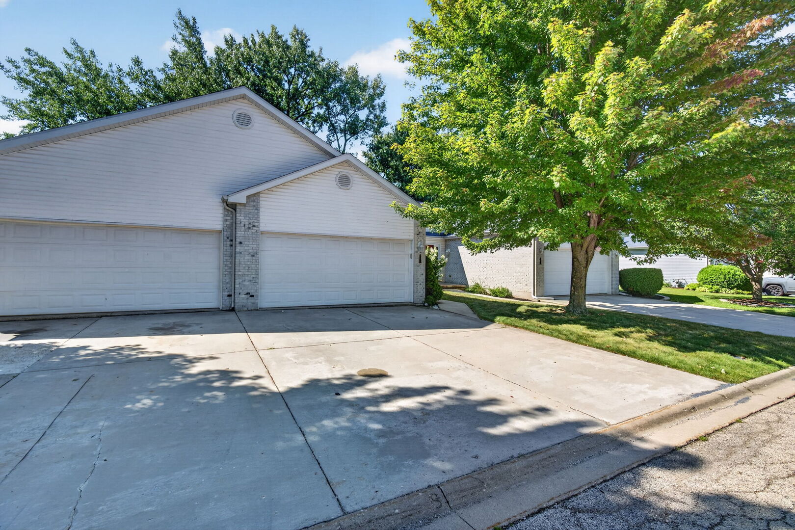 175 Harbor Landing Property Photo 35