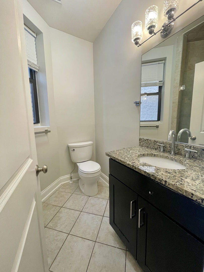 469 E Bowen Avenue 1 Property Photo 11