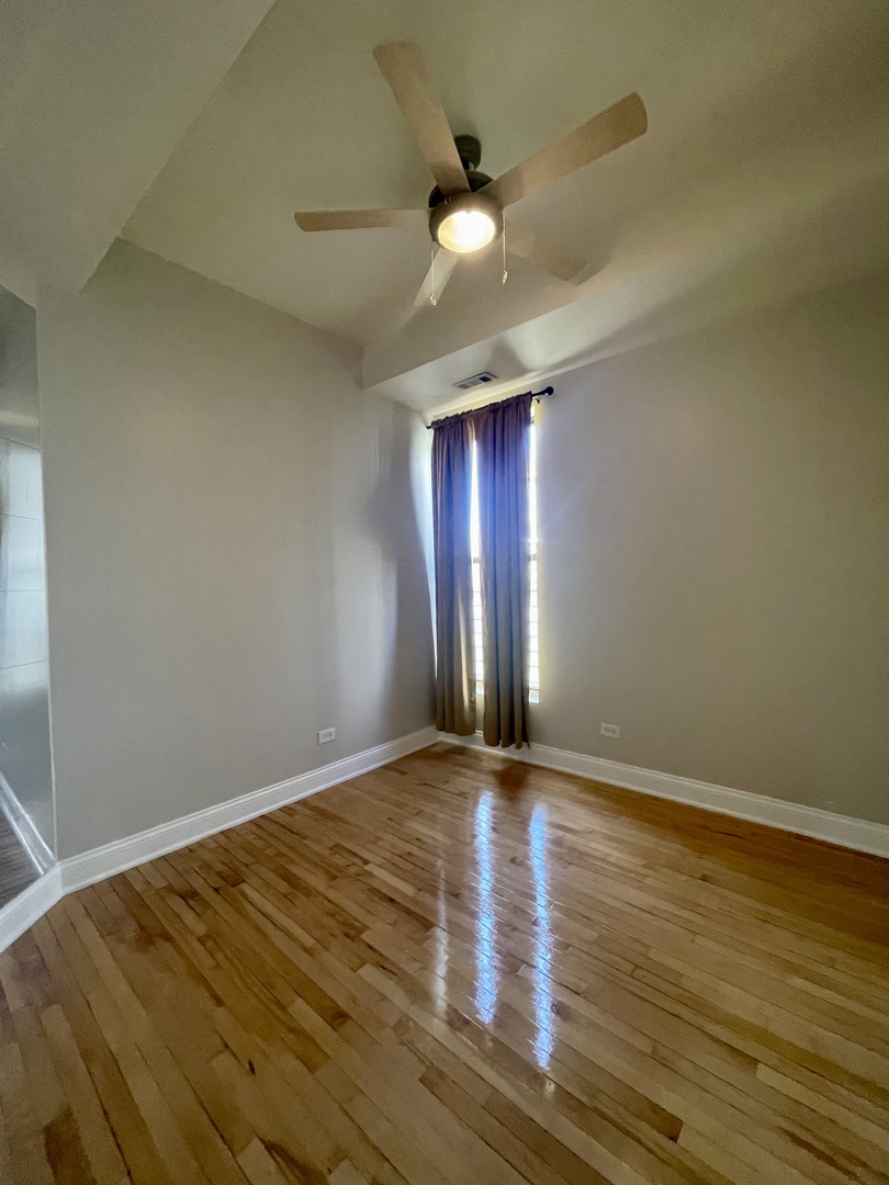 469 E Bowen Avenue 1 Property Photo 16