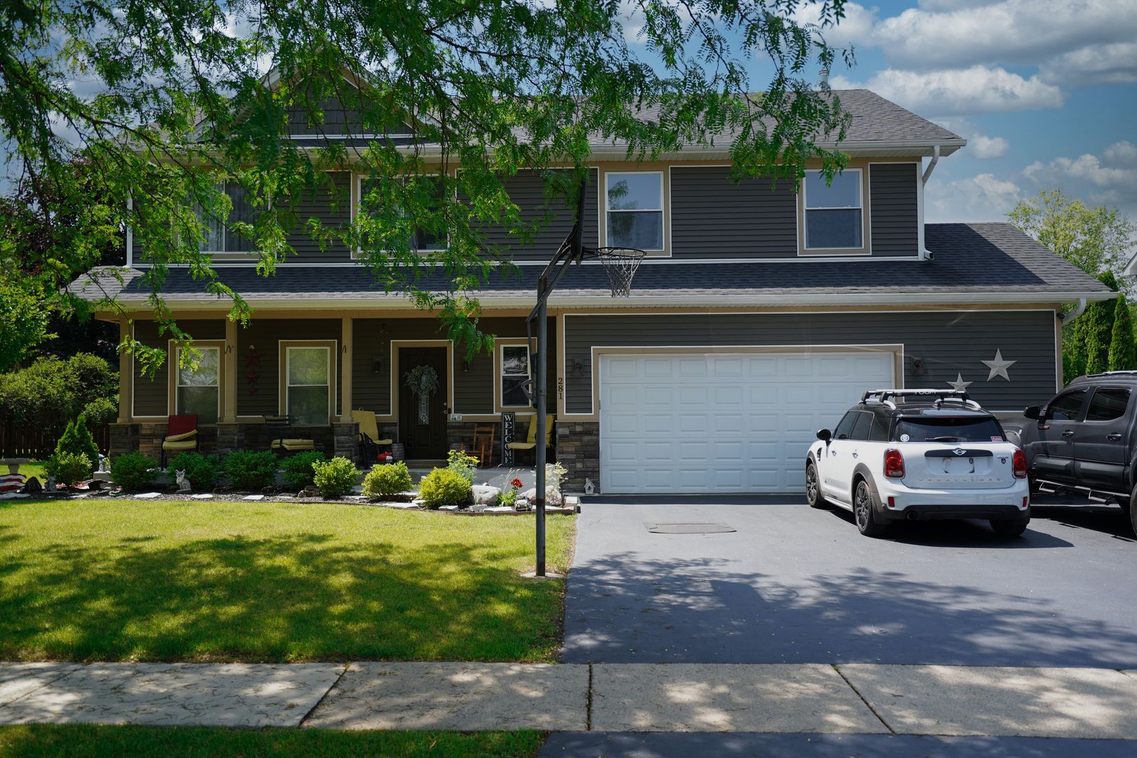 281 Fox Chase Drive Property Photo 1