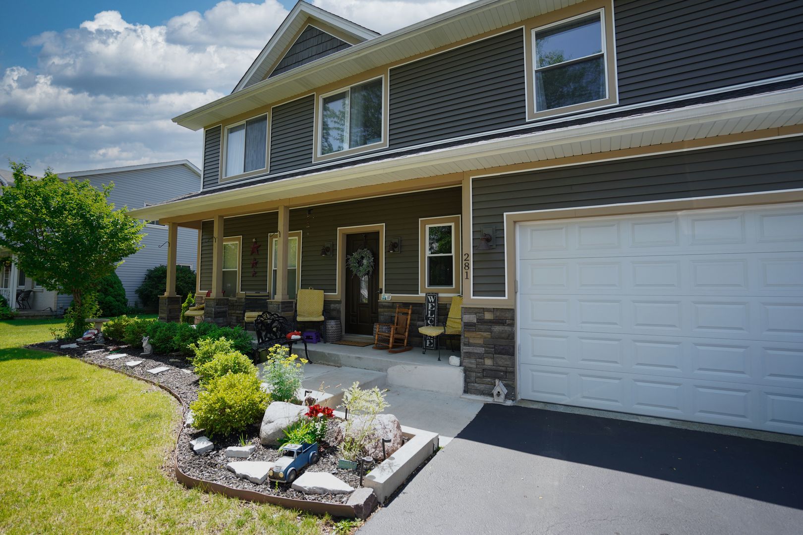 281 Fox Chase Drive Property Photo 4