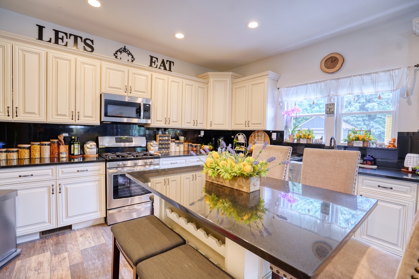 281 Fox Chase Drive Property Photo 17