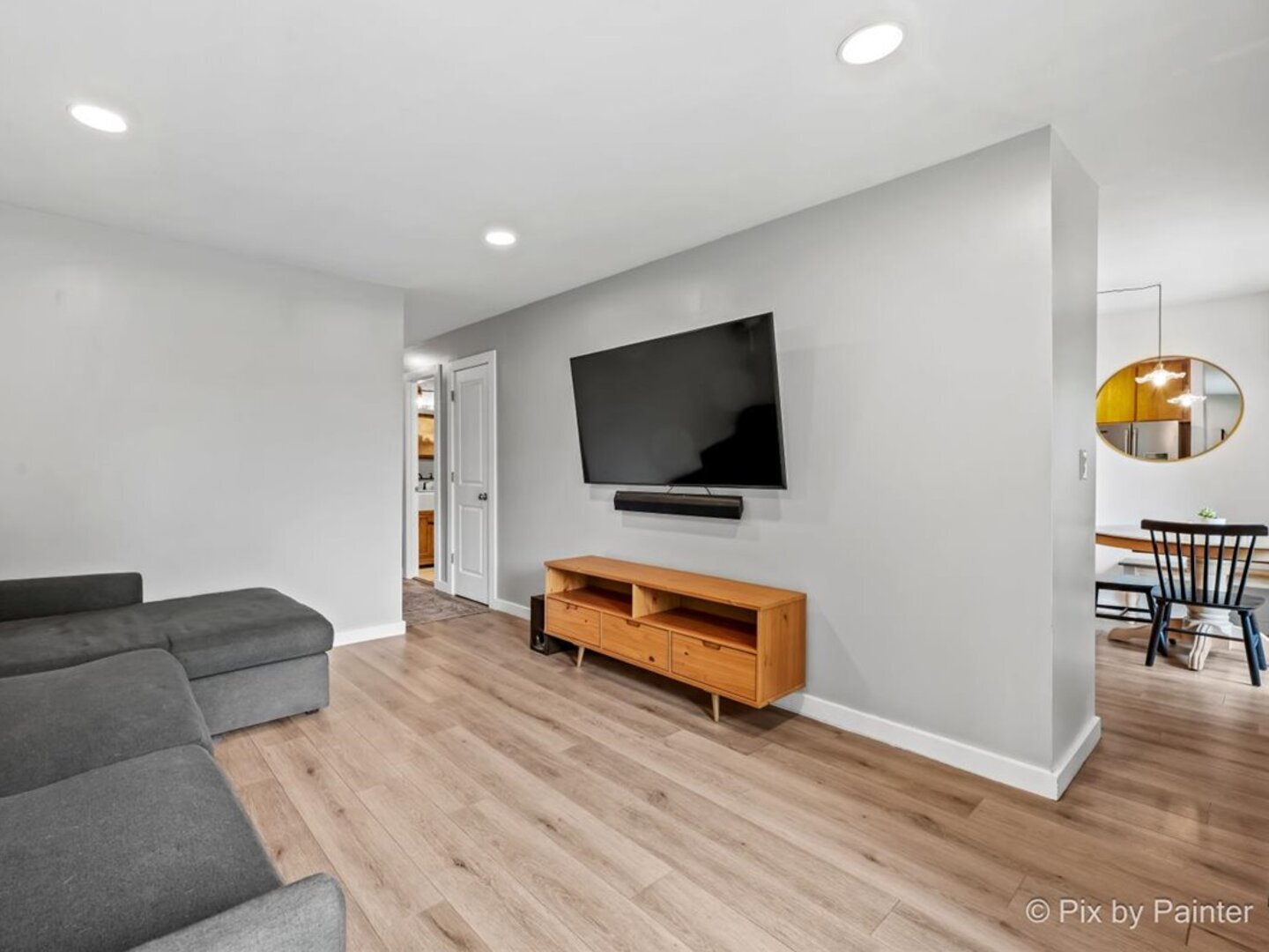 1112 Brentwood Drive Property Photo 5