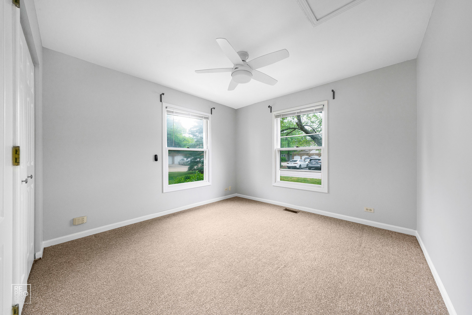 98 Willow Parkway 98 Property Photo 11