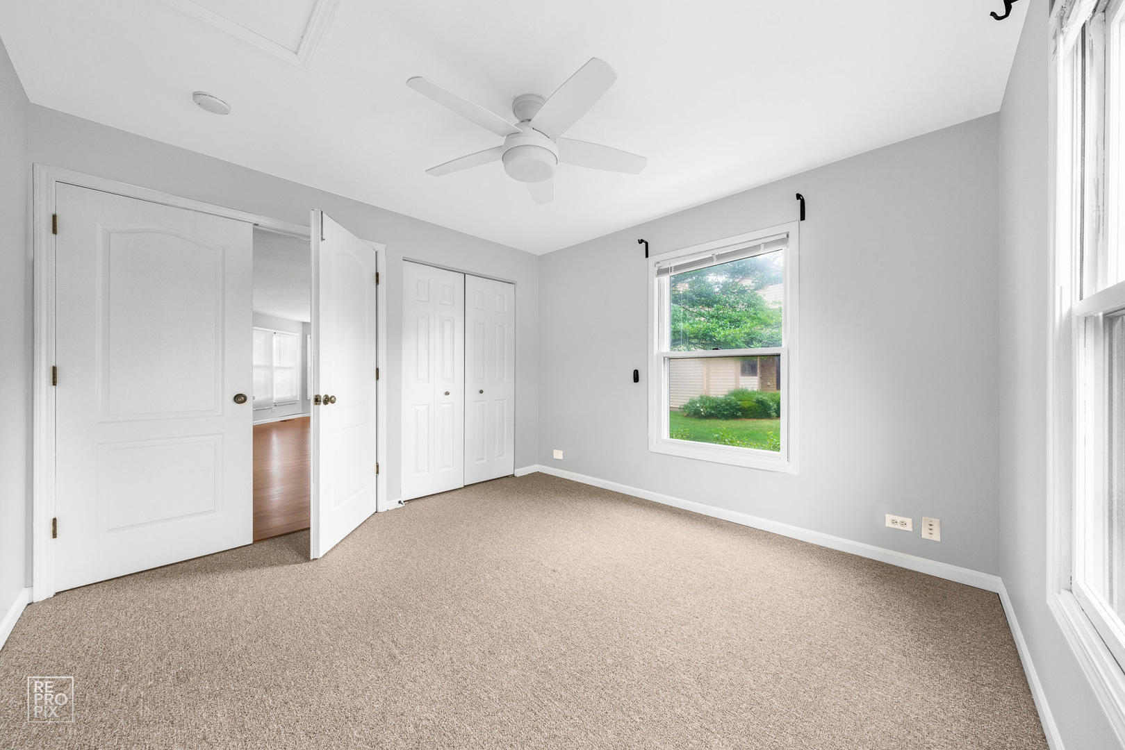 98 Willow Parkway 98 Property Photo 12