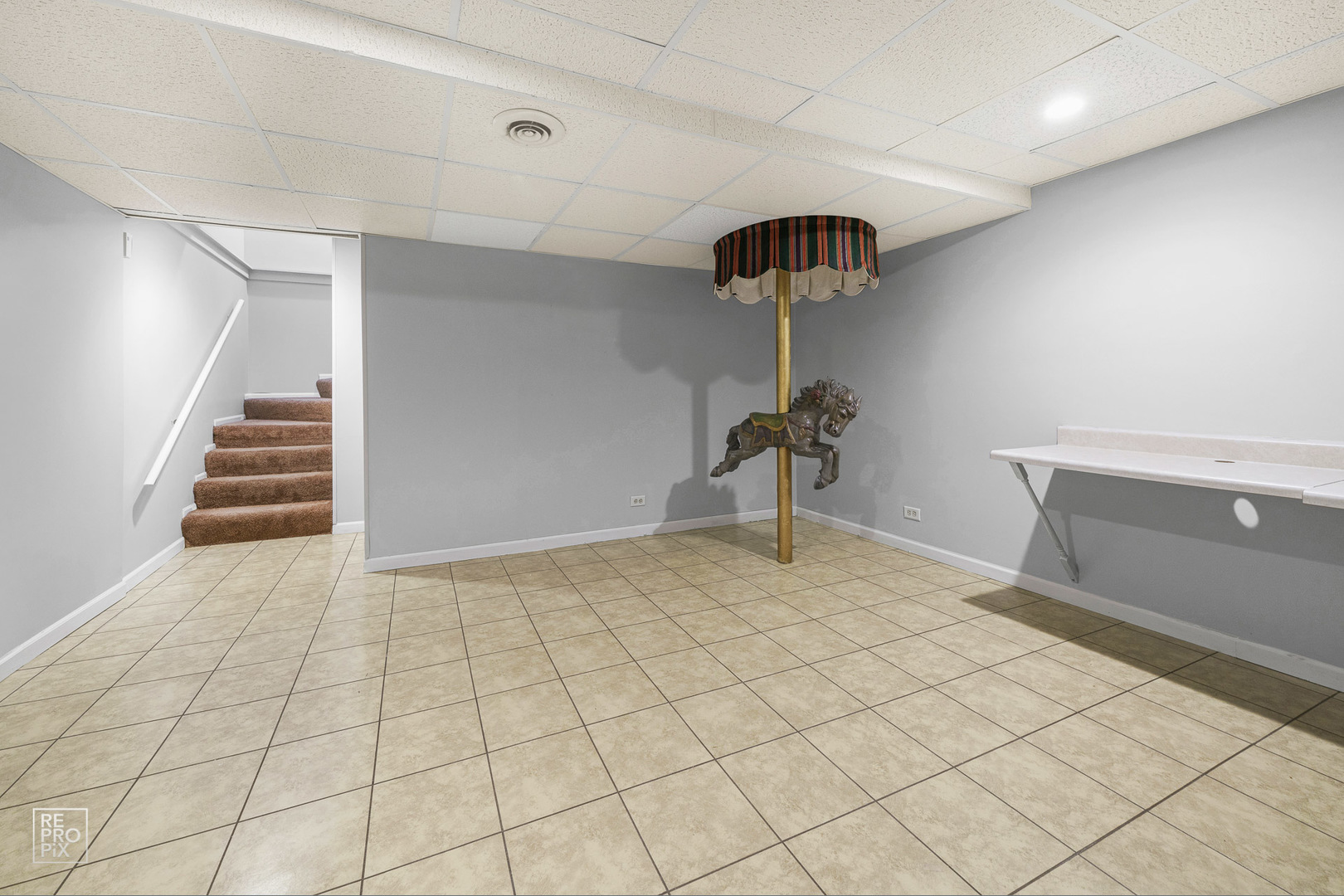 98 Willow Parkway 98 Property Photo 20