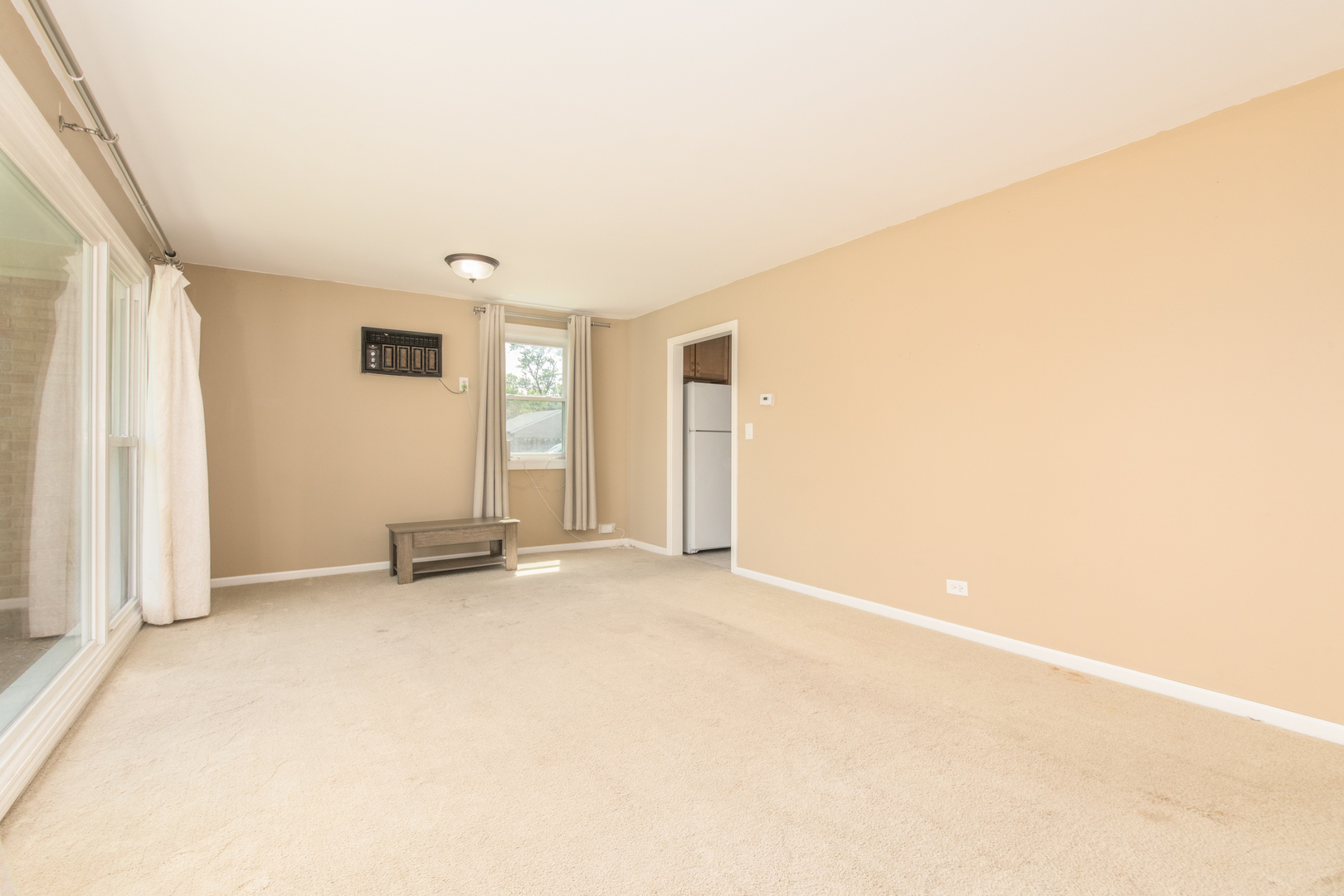 839 E Thacker Street Property Photo 3