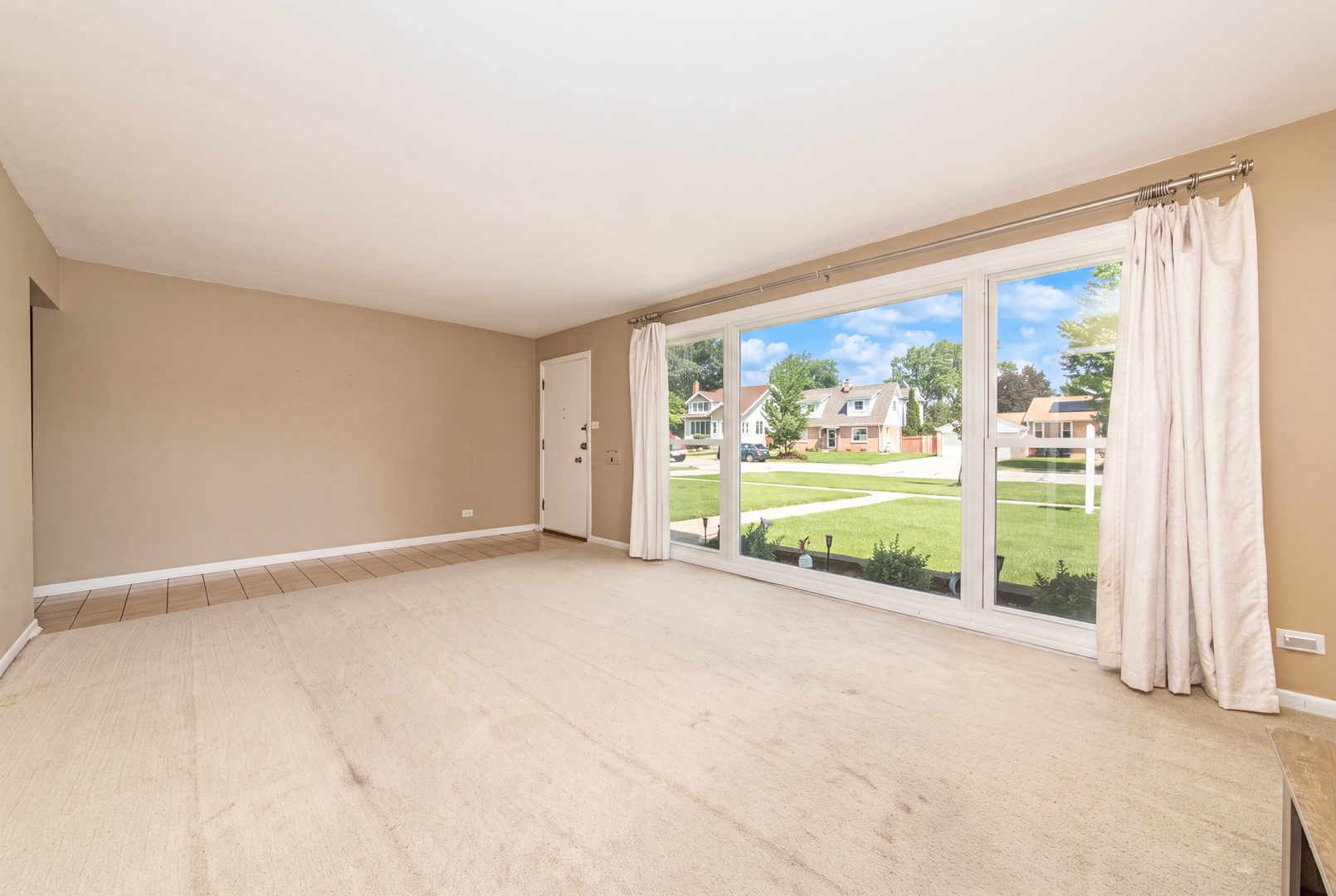 839 E Thacker Street Property Photo 5