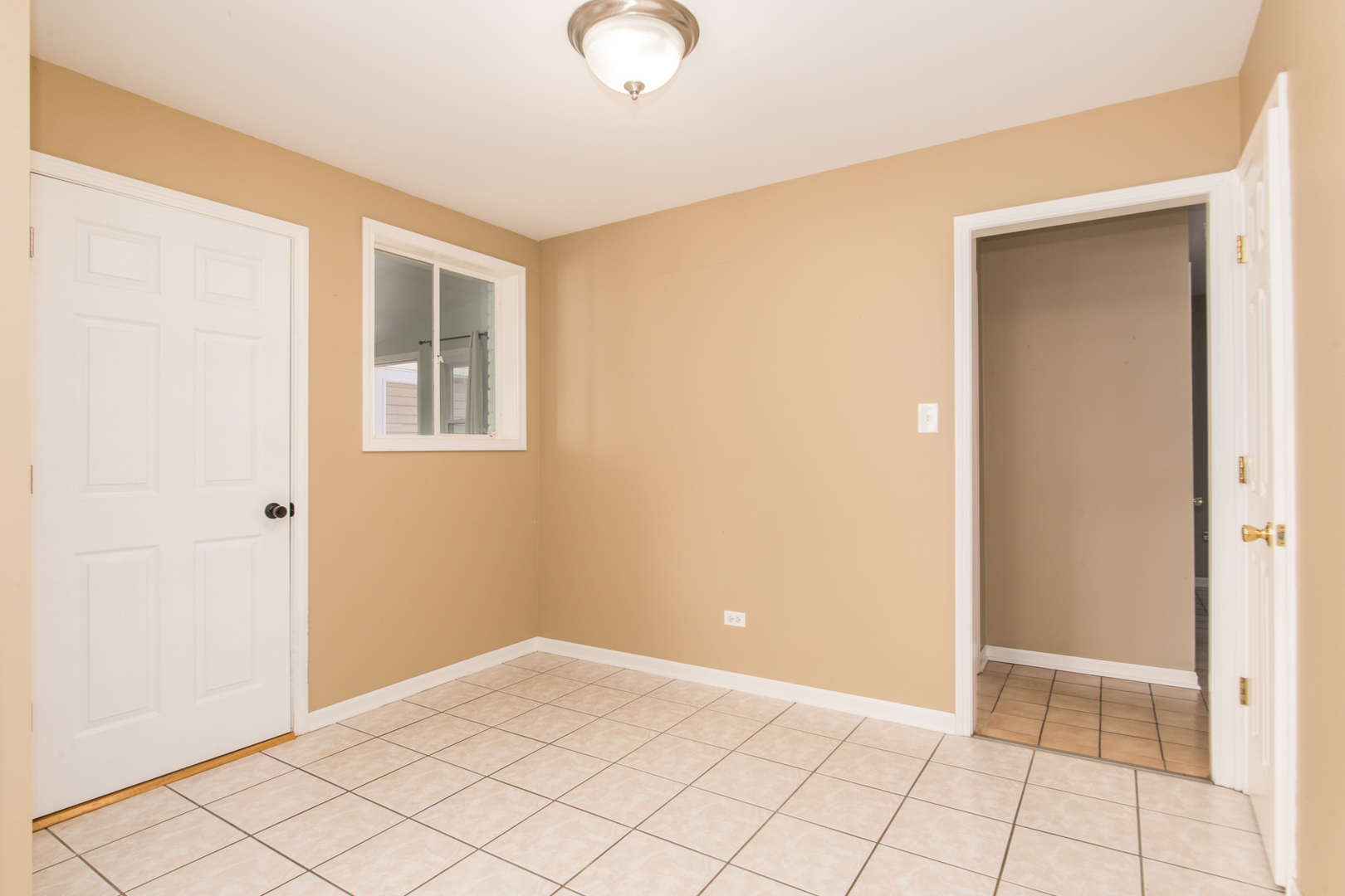 839 E Thacker Street Property Photo 10