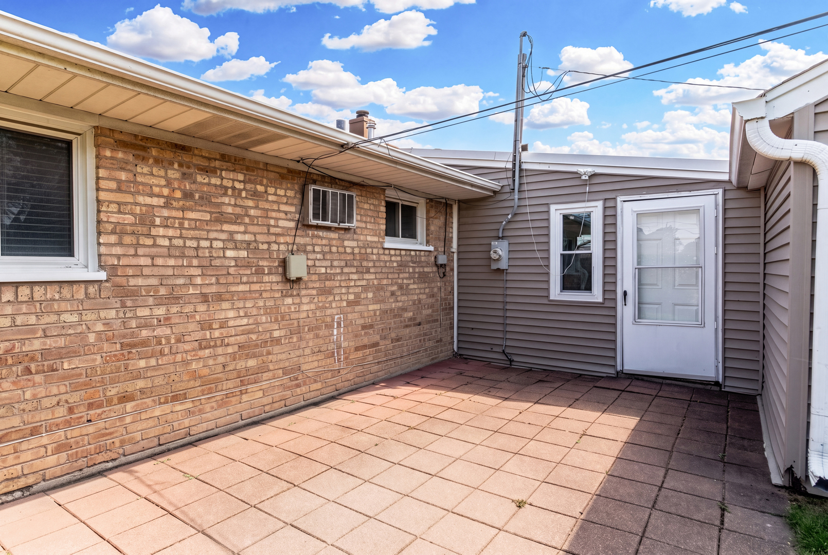 839 E Thacker Street Property Photo 18