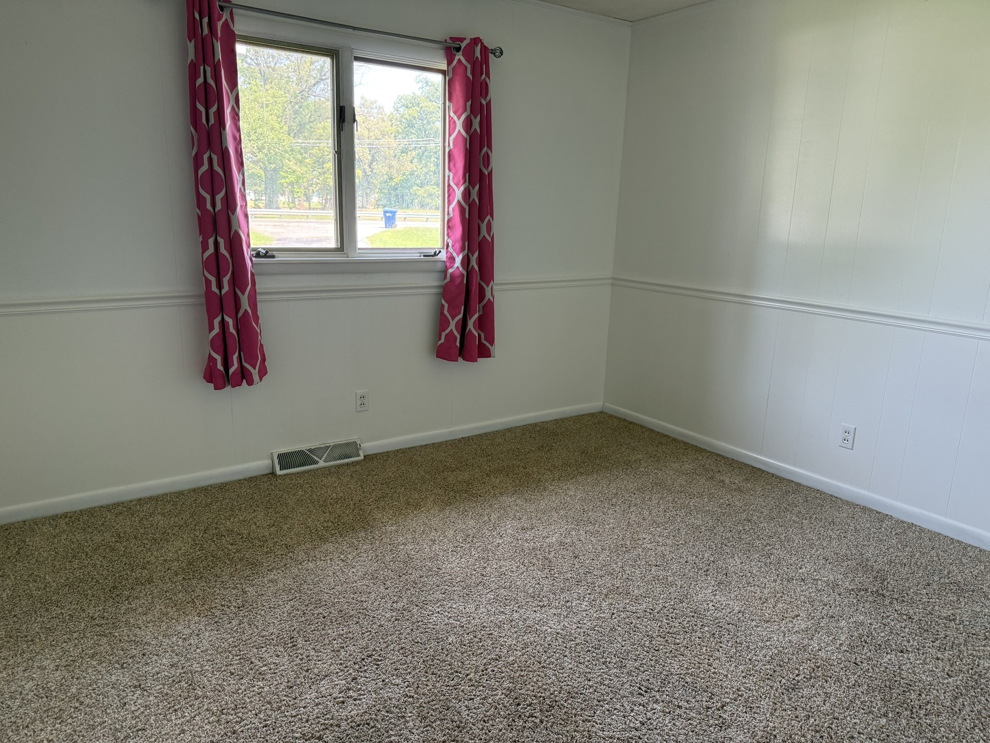 715 State Street Property Photo 7